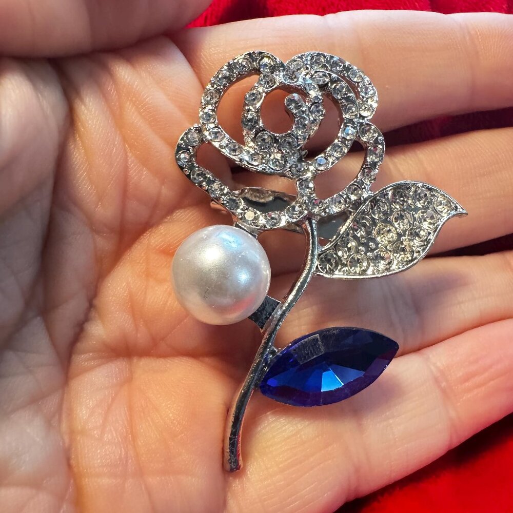 Rhinestone Rose Brooch Pearl Accent Blue Crystal Leaf Silver Tone Floral Pin